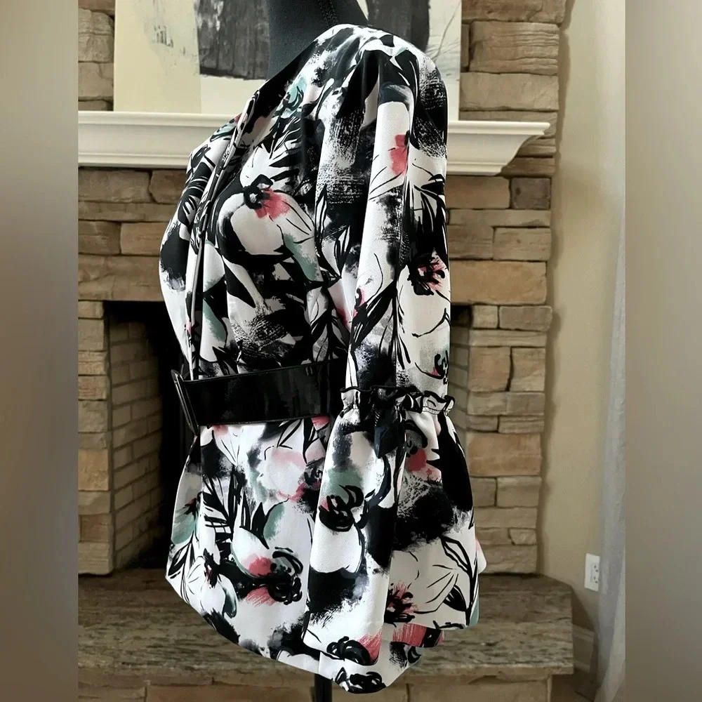 Lane Bryant Open Front Bell Sleeve Blazer Women's Plus Size 18/20 Floral